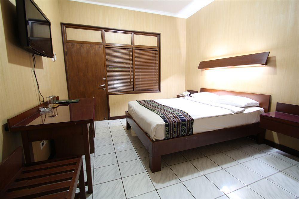 Paradiso Beach Inn Kuta Lombok Exterior foto