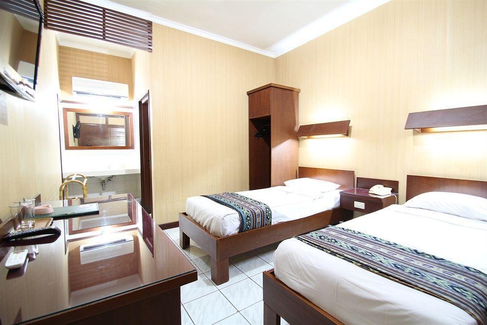 Paradiso Beach Inn Kuta Lombok Exterior foto