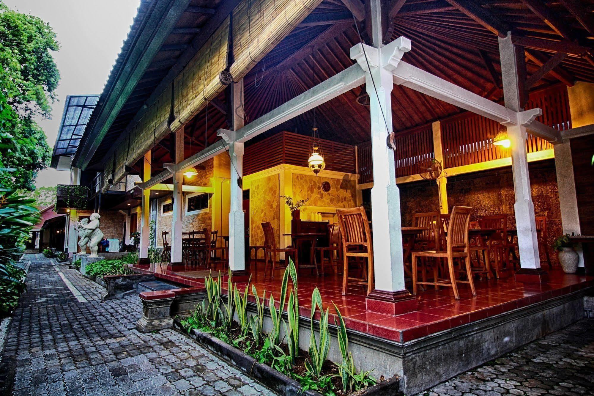 Paradiso Beach Inn Kuta Lombok Exterior foto